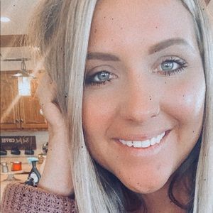 Meet your Posher, Cassie